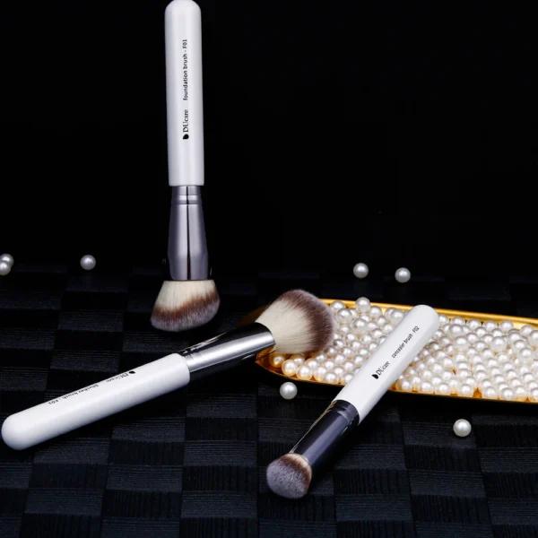 PANDA SERIES 3PCS MAKEUP SET FOR FACE WHITE